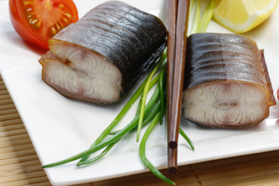How to Prepare and Smoke an Eel
